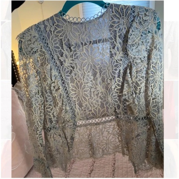 Enlightened Lace Top from Storia - Picture 4 of 6